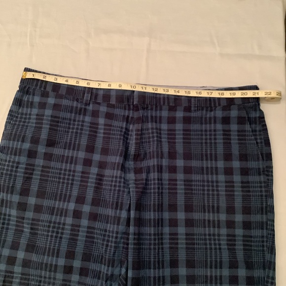 Tommy Hilfiger shorts - Picture 7 of 8